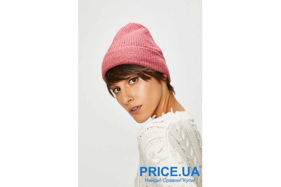 Модные тенденции в шапках: розовый в тренде
